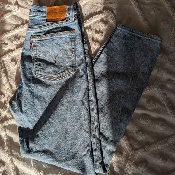 Levi Wedgie jeans - Picture 6 of 7